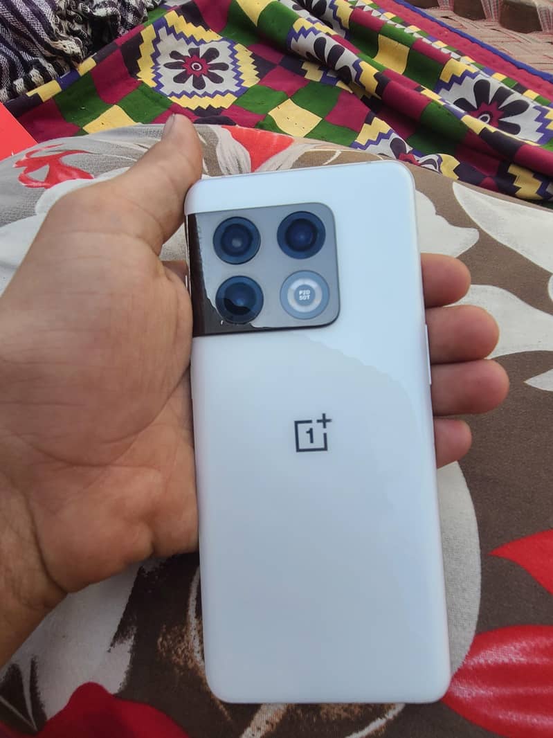One Plus 10 Pro 0