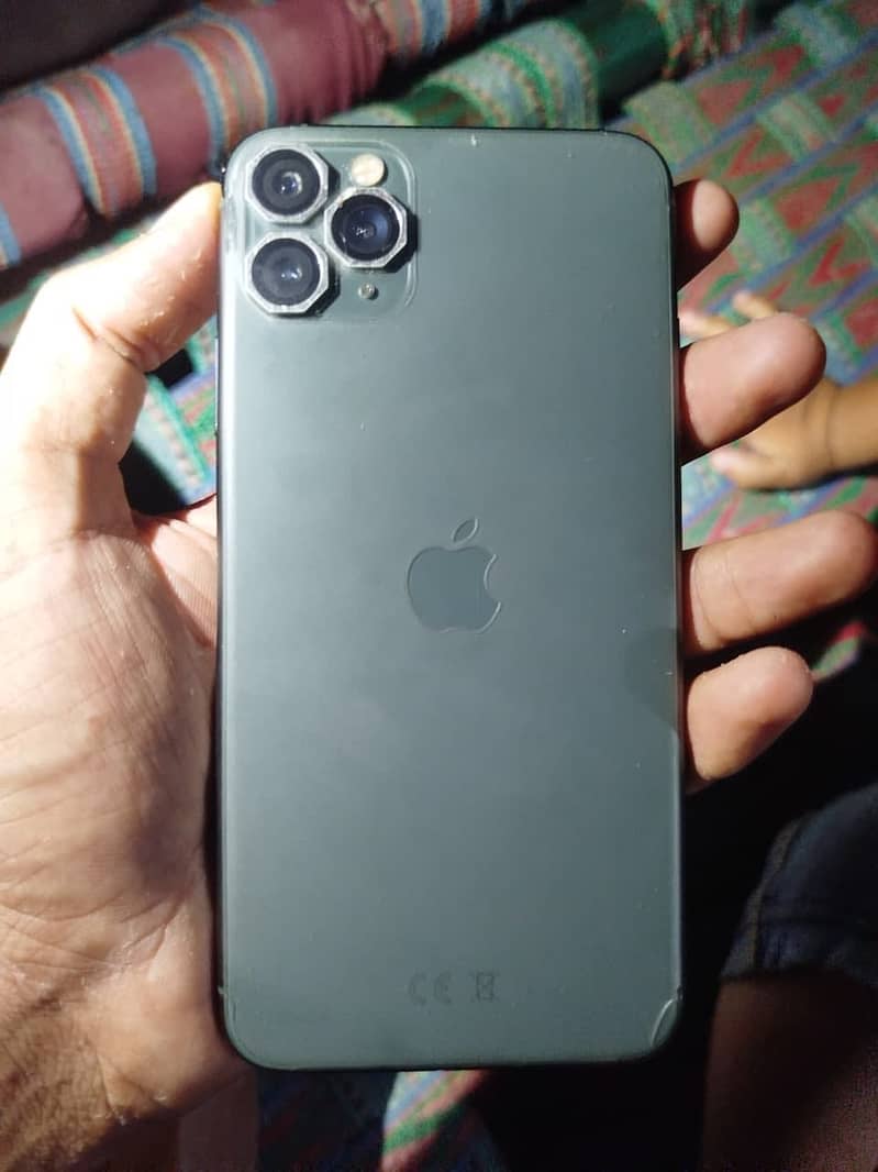 Apple iPhone 11 Pro Max 3