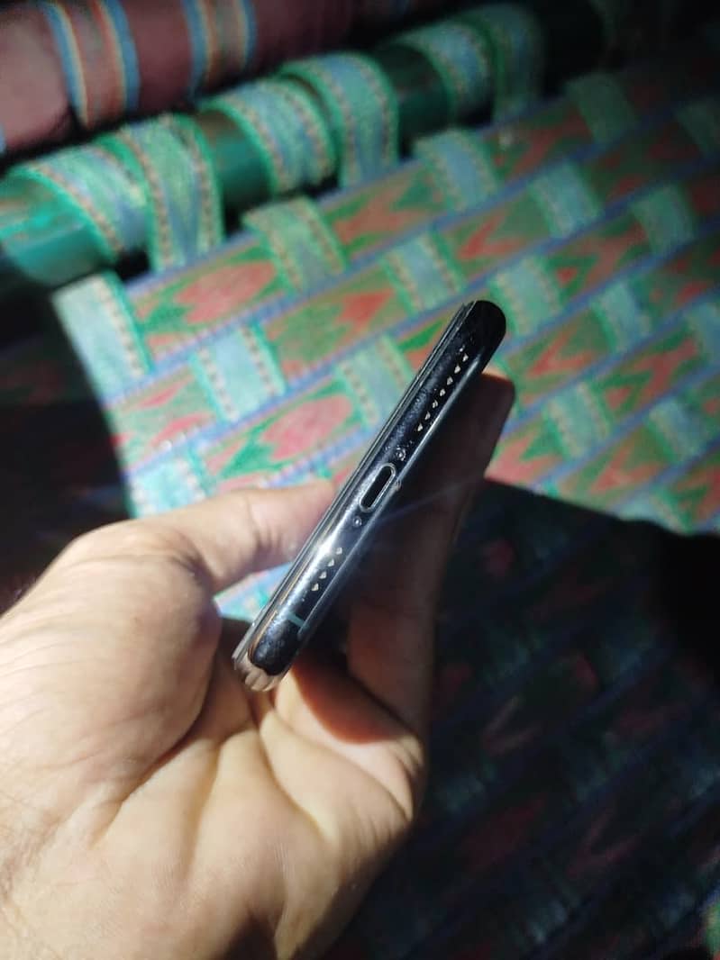 Apple iPhone 11 Pro Max 6