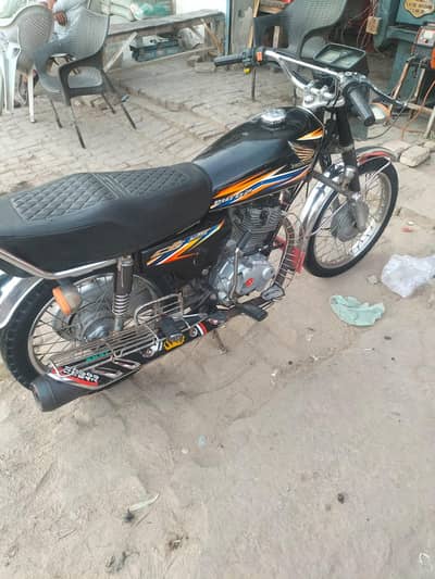 125 motorcycle 2018 model