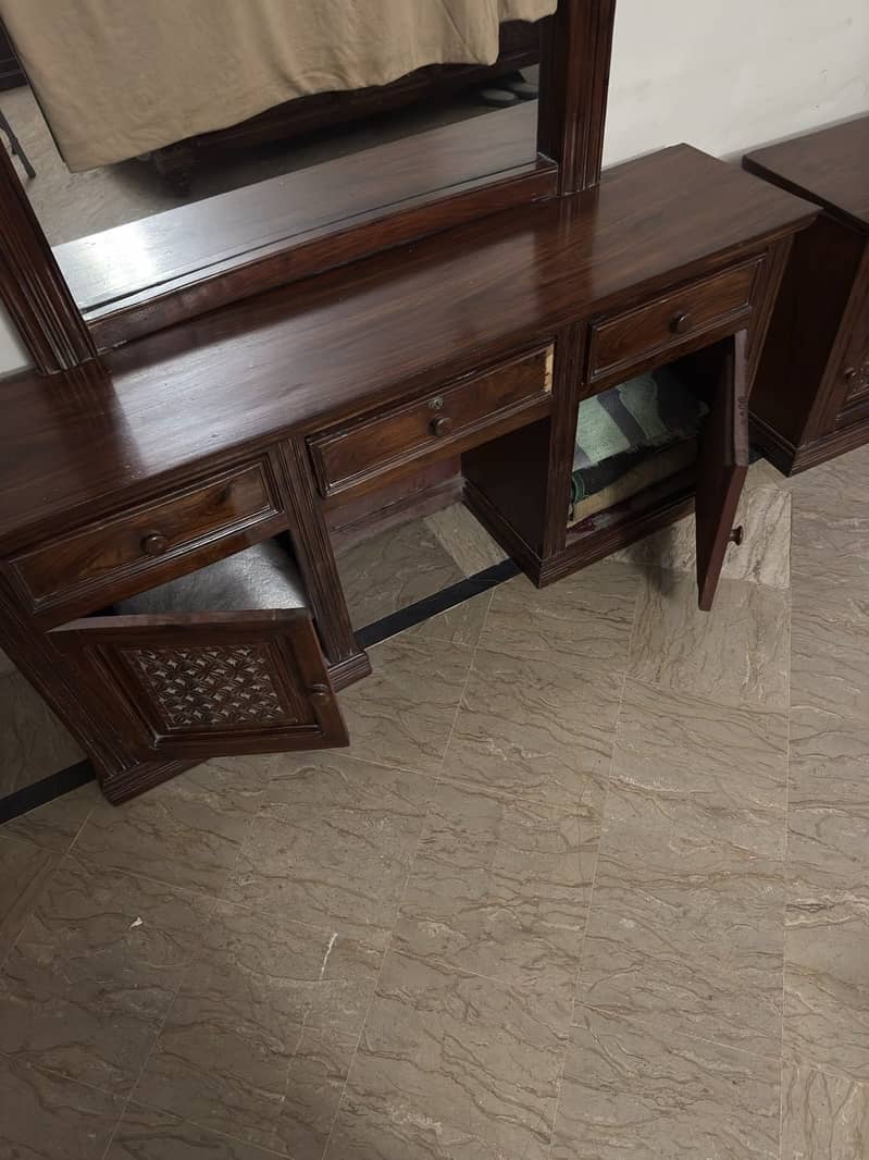 Wooden Dressing Table 3