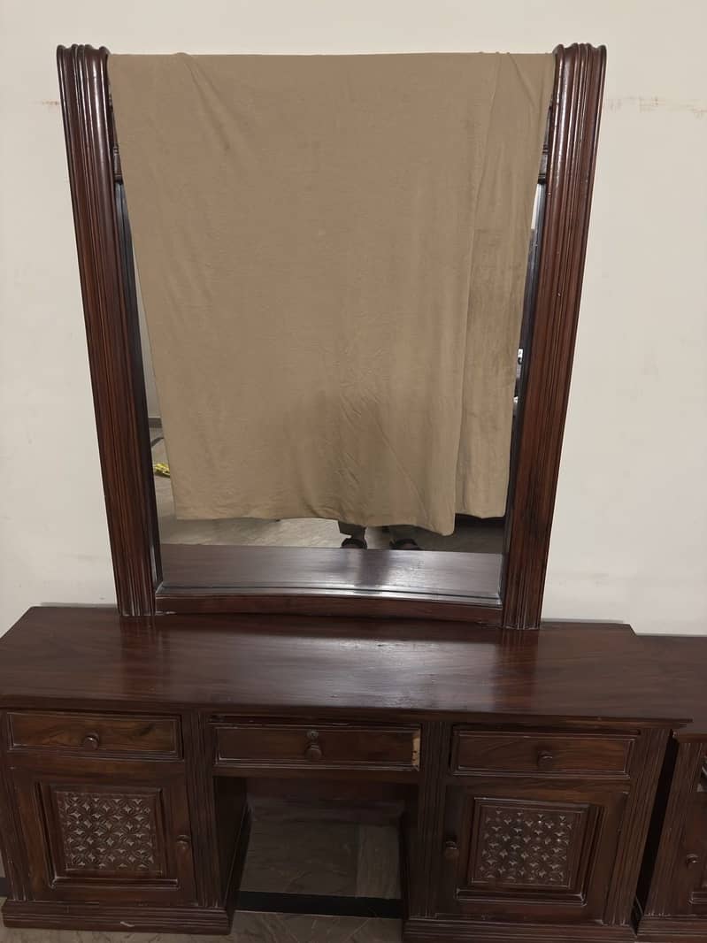 Wooden Dressing Table 4