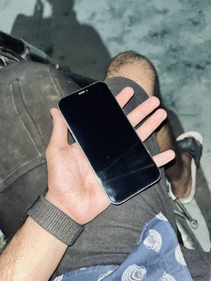 Apple iPhone 12 Pro 2