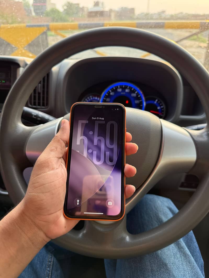 Apple iPhone 11 0