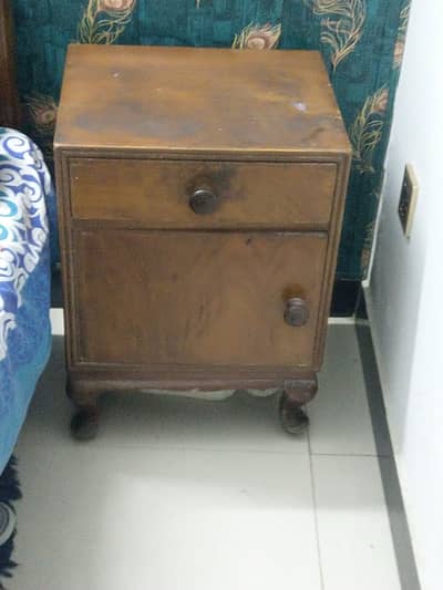 Dressing table and 2 side table