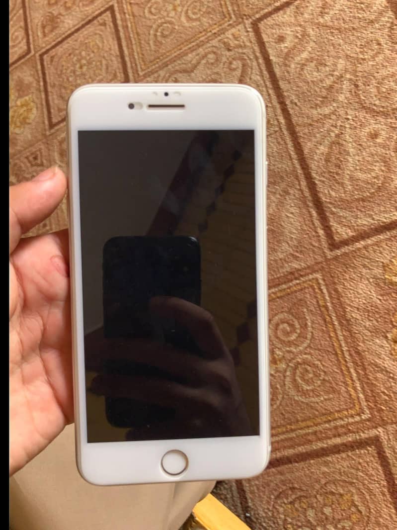 Apple iPhone 8 Plus 0