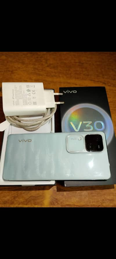 Vivo V30e 5G In Good Condition With Box & Original Charger