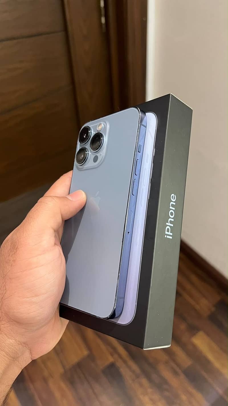 Apple iPhone 13 Pro 0