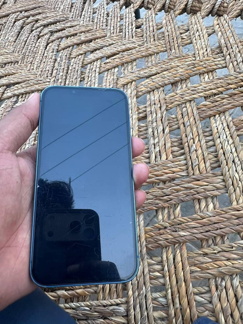 Apple iPhone 13 1