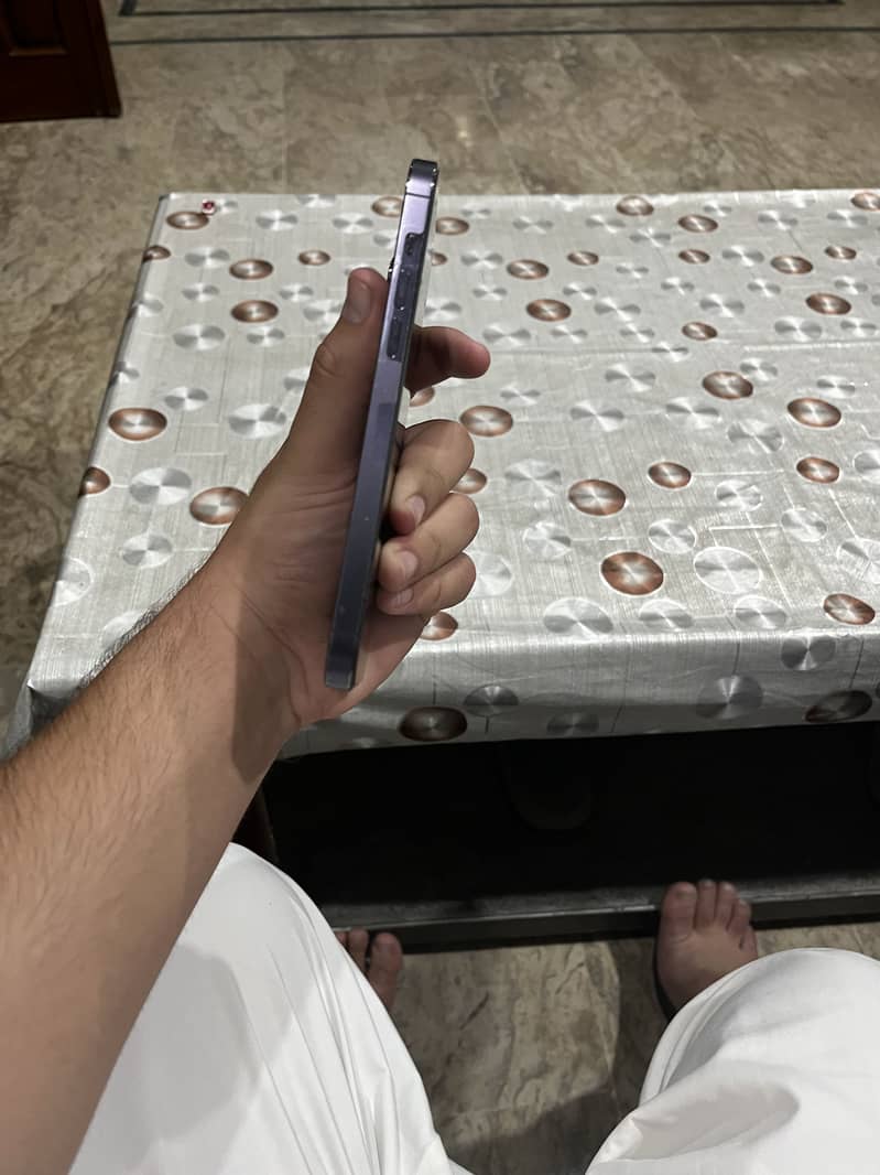 Apple iPhone 14 Pro Max 2