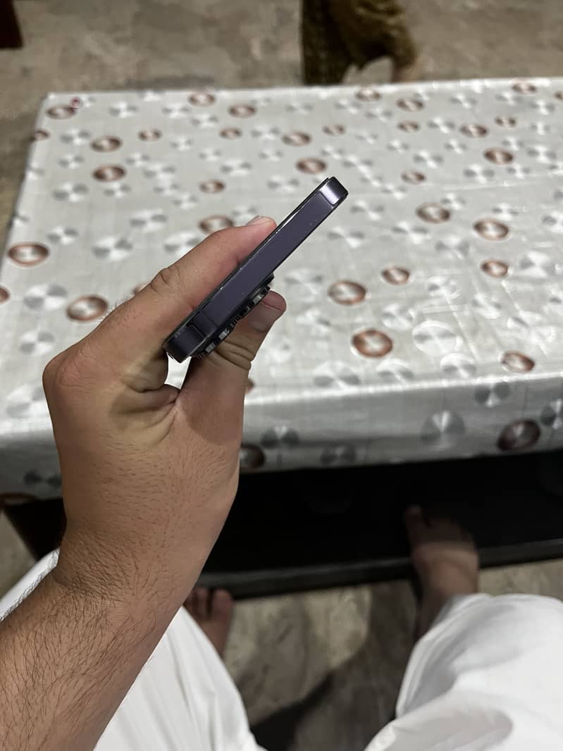 Apple iPhone 14 Pro Max 3