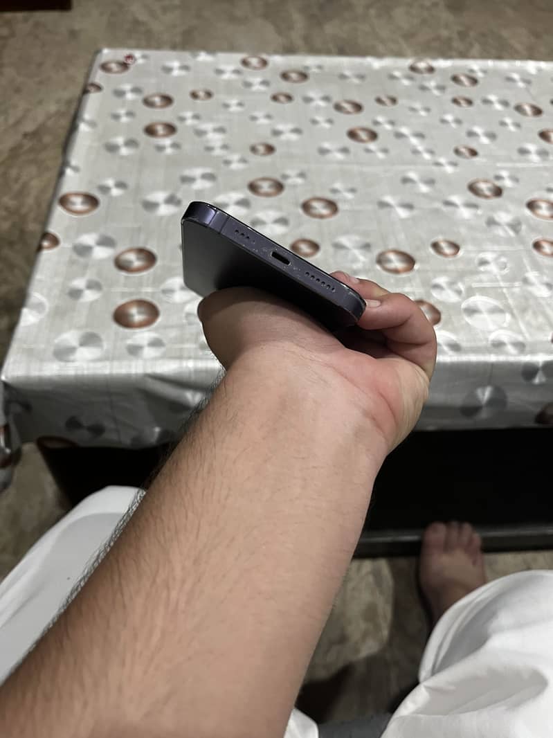 Apple iPhone 14 Pro Max 8