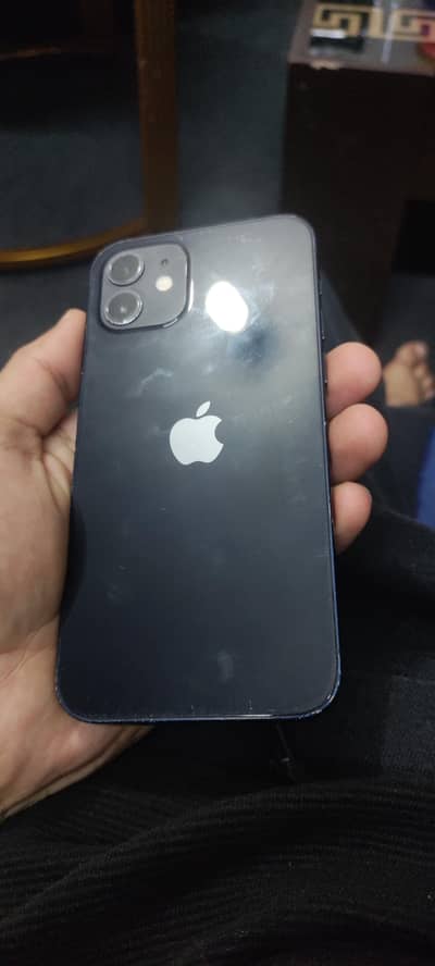 Apple iPhone 12