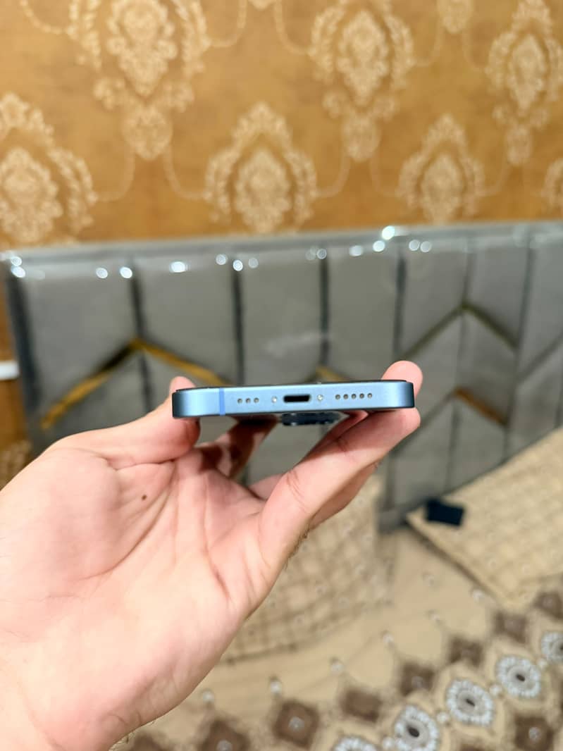 Apple iPhone 14 14
