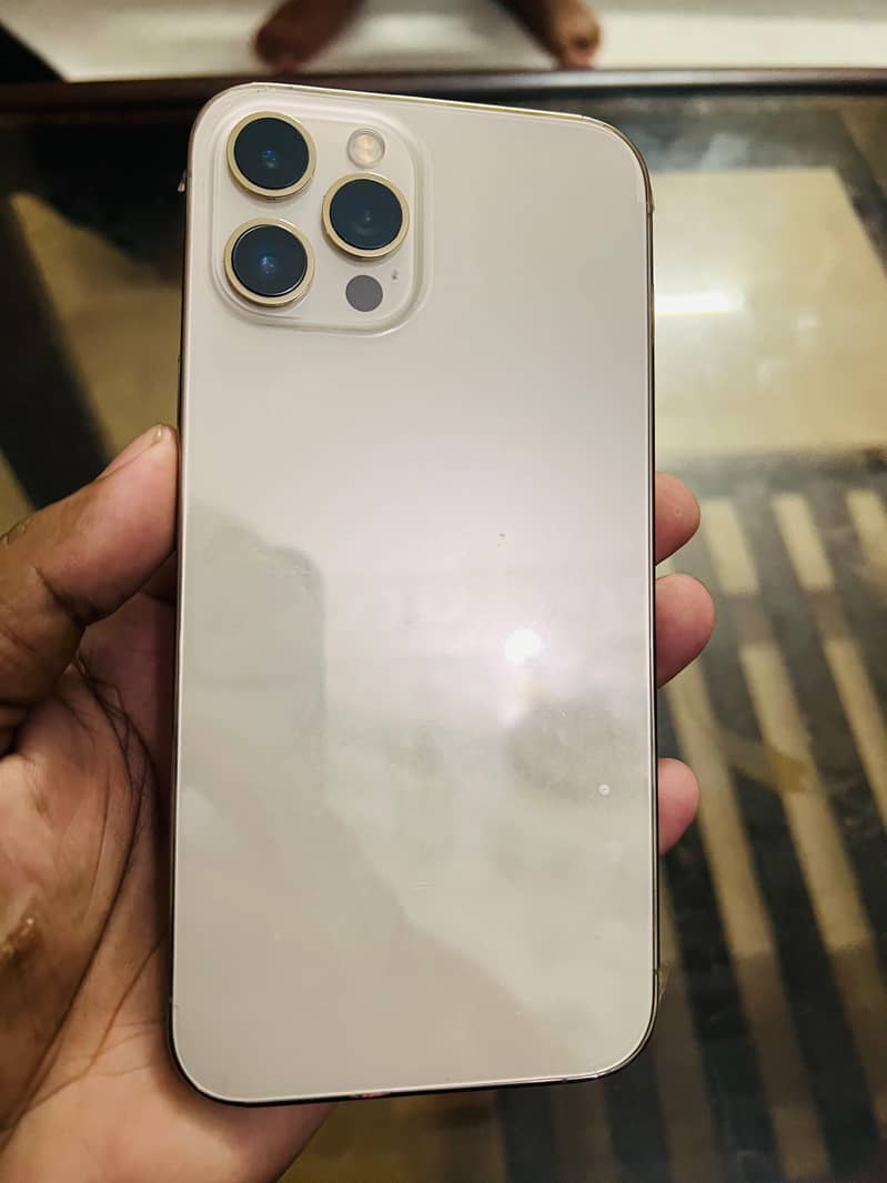 Apple iPhone 12 Pro Max 3