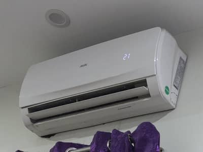 AUX 1 TON AC