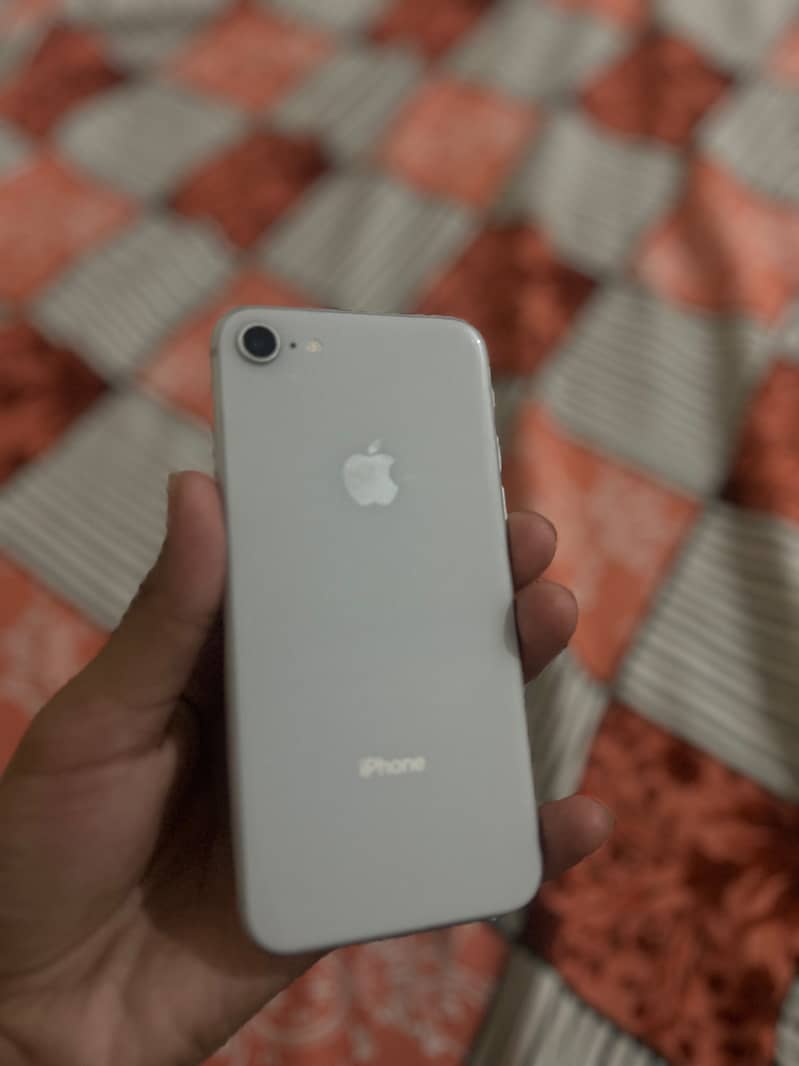 Apple iPhone 8 5