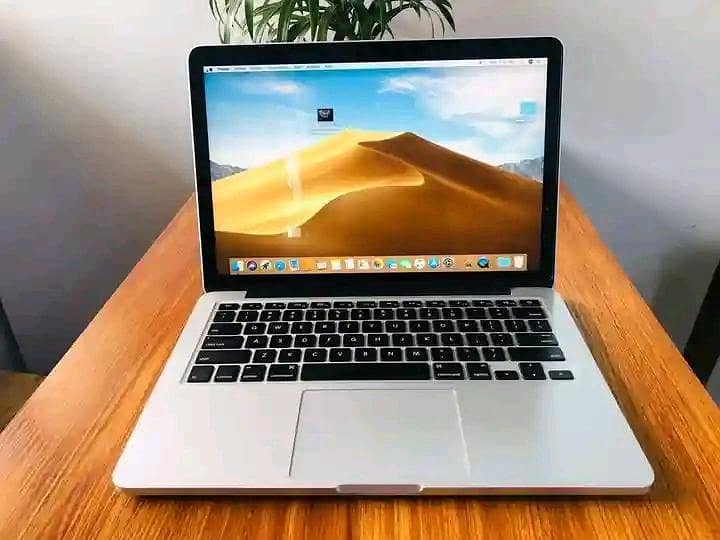 Apple MacBook Pro 1