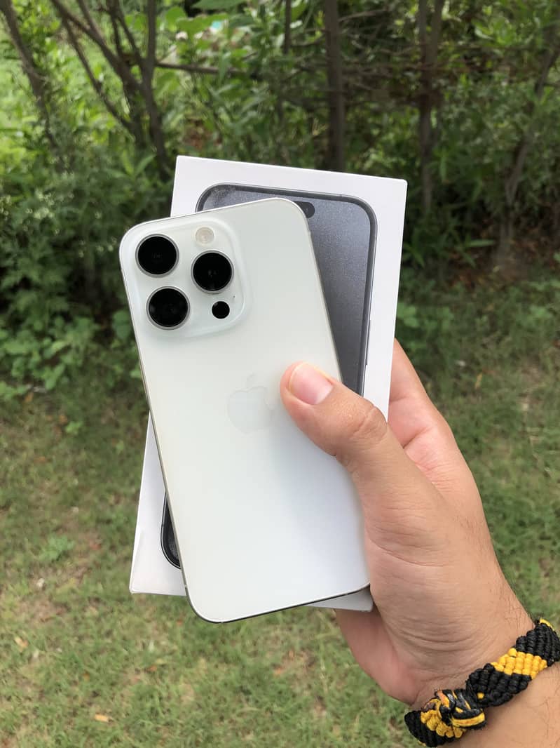 Apple iPhone 15 pro 0