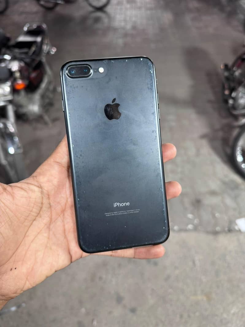 Apple iPhone 7 Plus 4