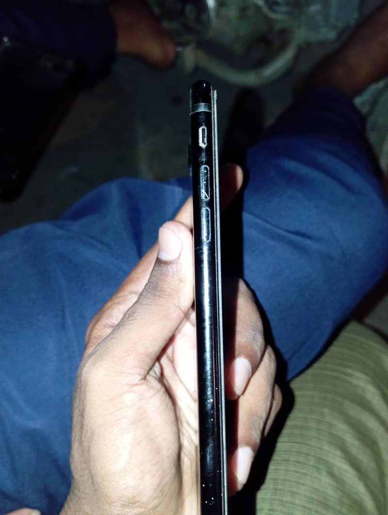Apple iPhone 7 Plus 1