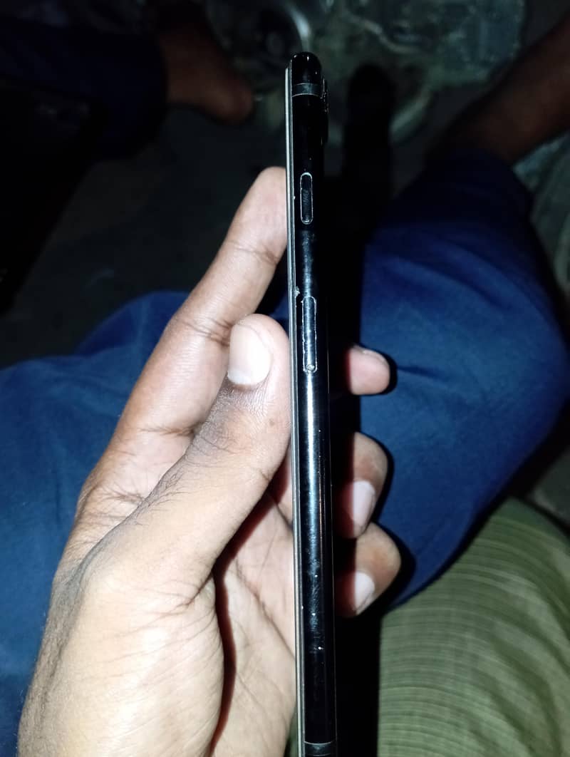 Apple iPhone 7 Plus 2