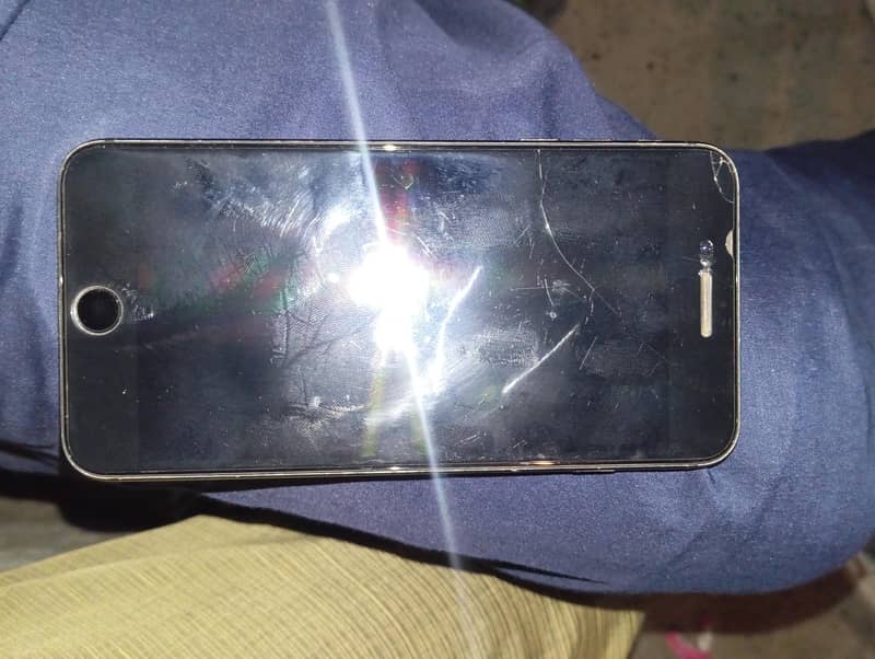 Apple iPhone 7 Plus 5
