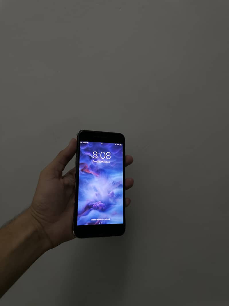 Apple iPhone 7 Plus 1