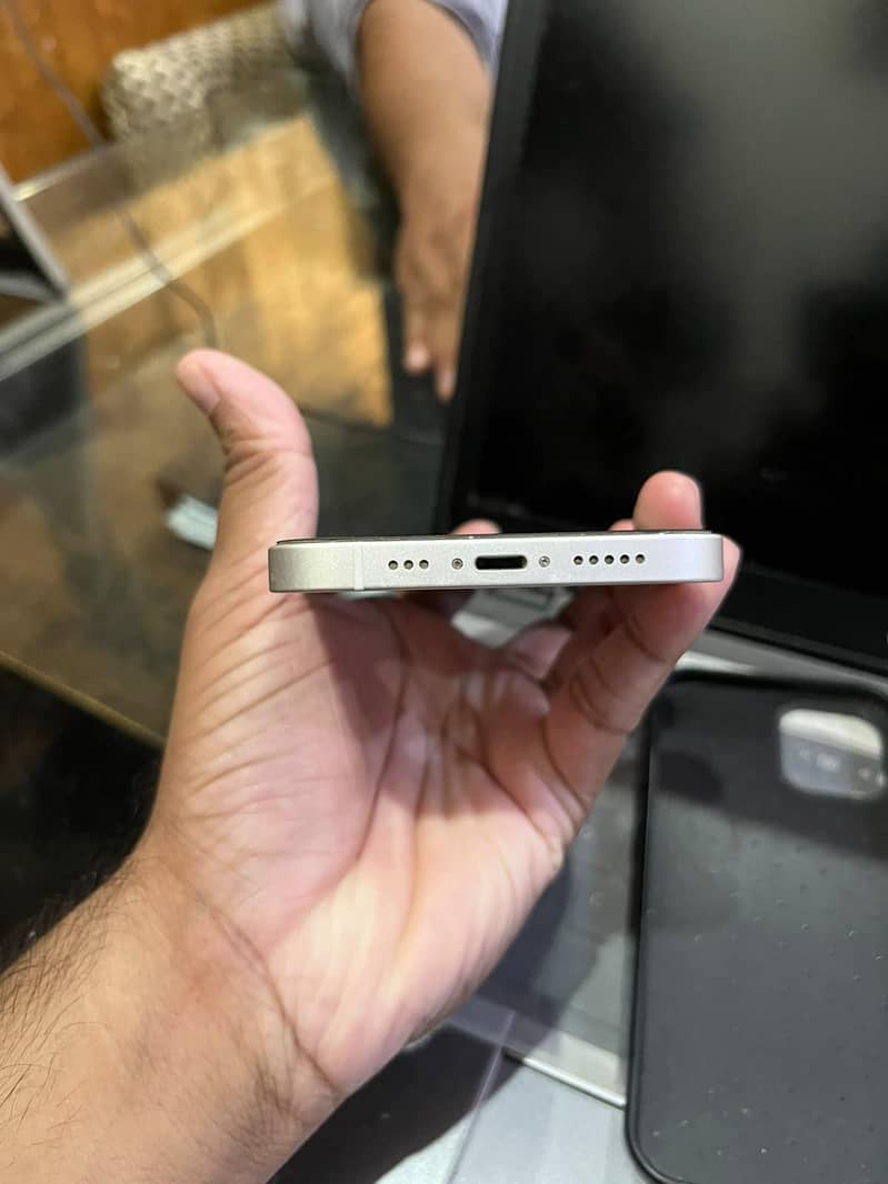 Apple iPhone 12 2