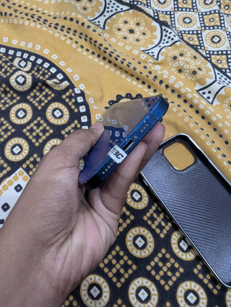 Apple iPhone 12 5