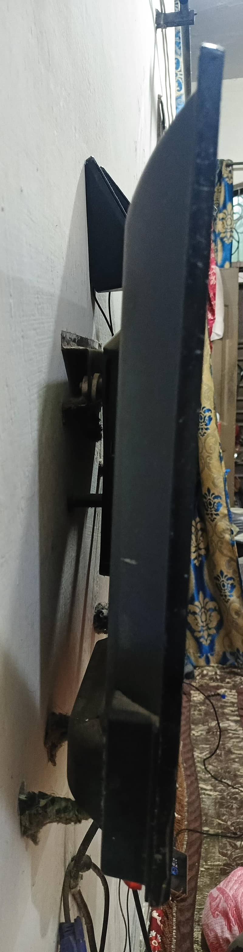 32 inch LED 3