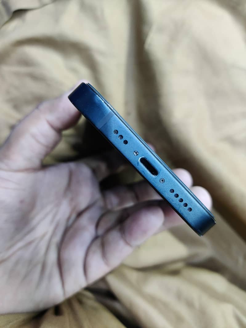 Apple iPhone 14 6