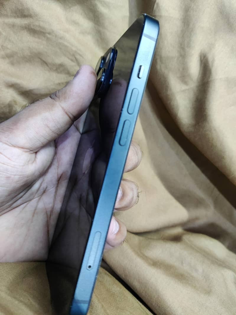 Apple iPhone 14 7