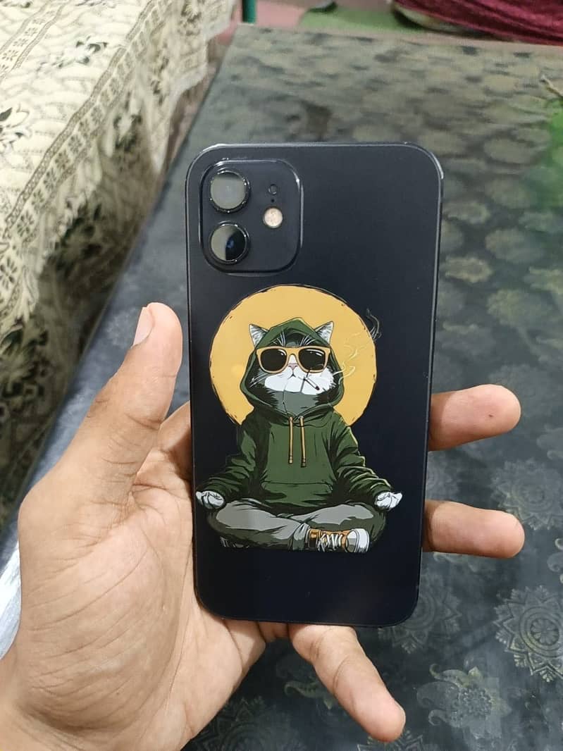 Apple iPhone 12 4