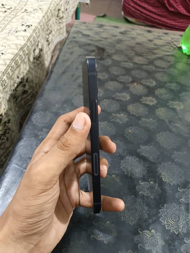 Apple iPhone 12 5