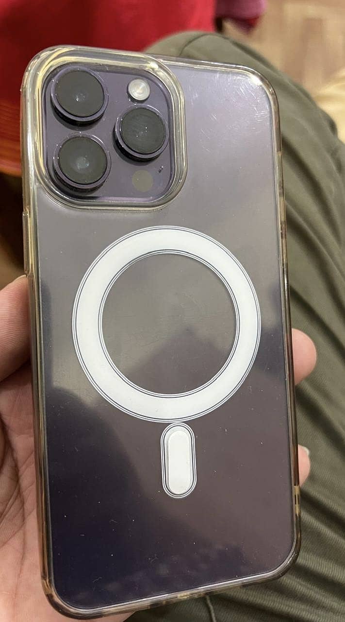 Apple iPhone 14 Pro Max 1