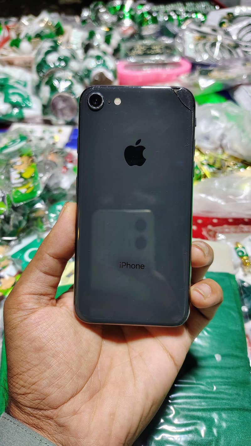 Apple iPhone 8 3