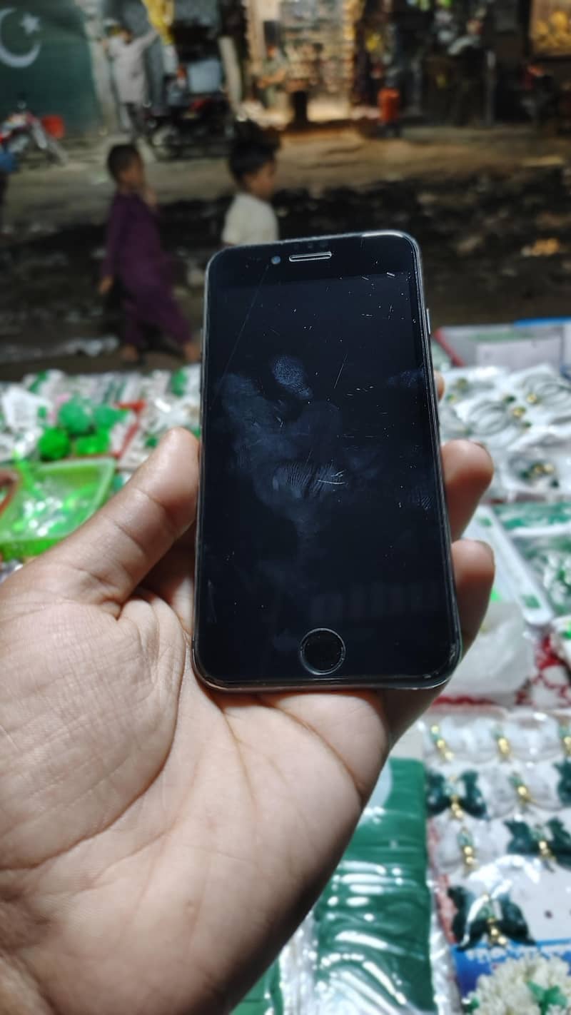 Apple iPhone 8 7