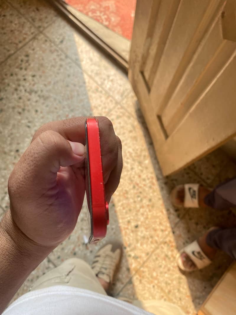 Apple iPhone 12 1