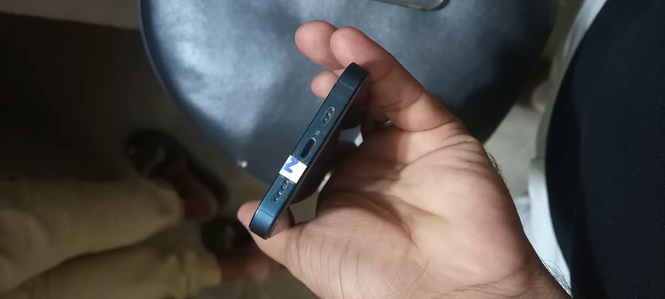 Apple iPhone 13 1