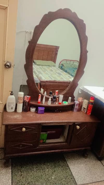 Wooden Dressing Table with Large Oval Mirror