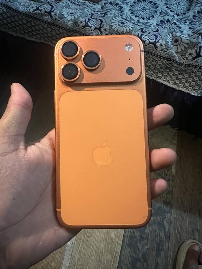 Apple iPhone 17 Pro Max 4