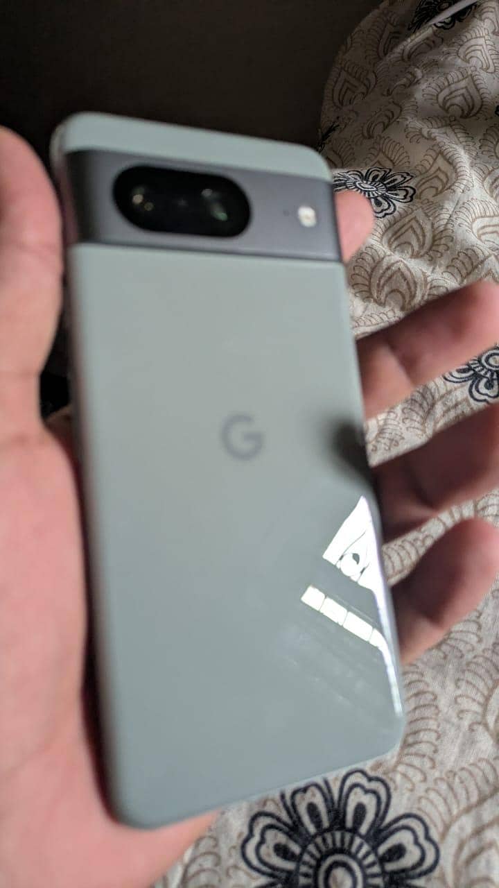 Google Pixel 8 2