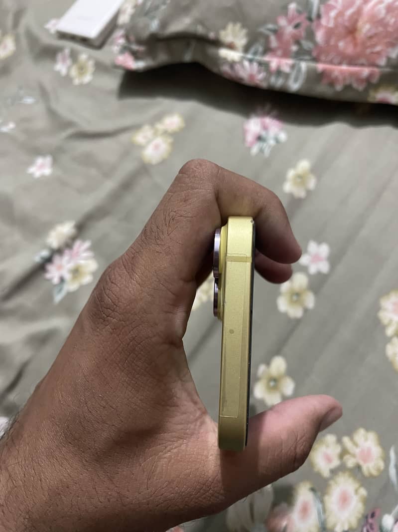 Apple iPhone 14 5