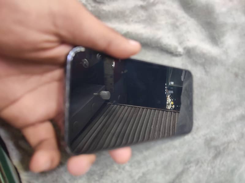 Apple iPhone 13 Pro Max 4