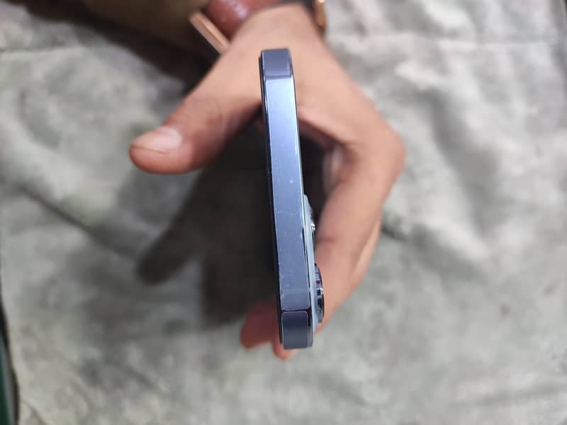 Apple iPhone 13 Pro Max 5