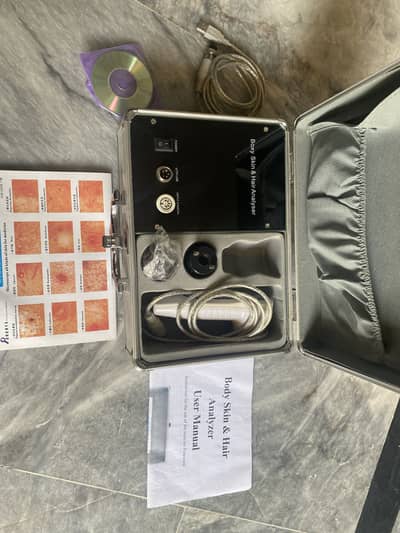 Boxy skin and hair analyser