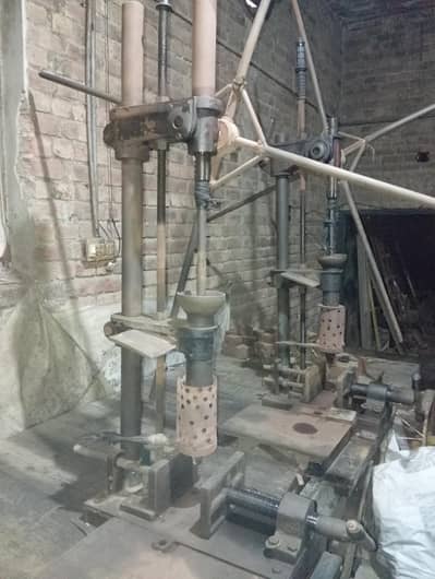 Hand Moulding Machine