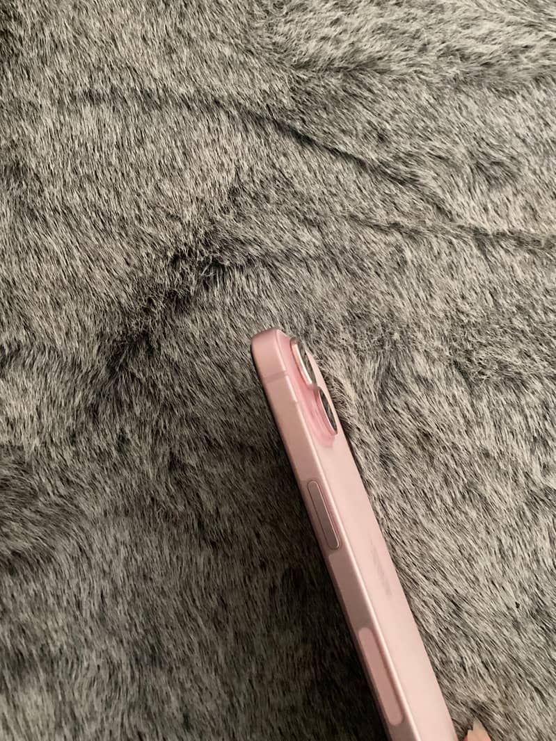 Apple iPhone 15 2