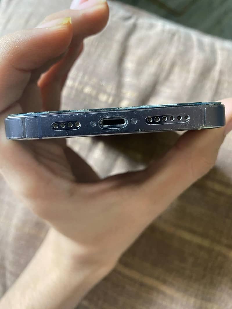 Apple iPhone 14 Pro Max 4